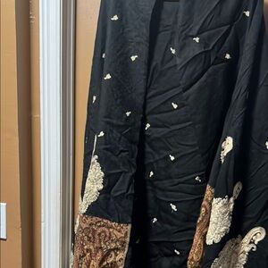 Elegant Black Paisley Scarf